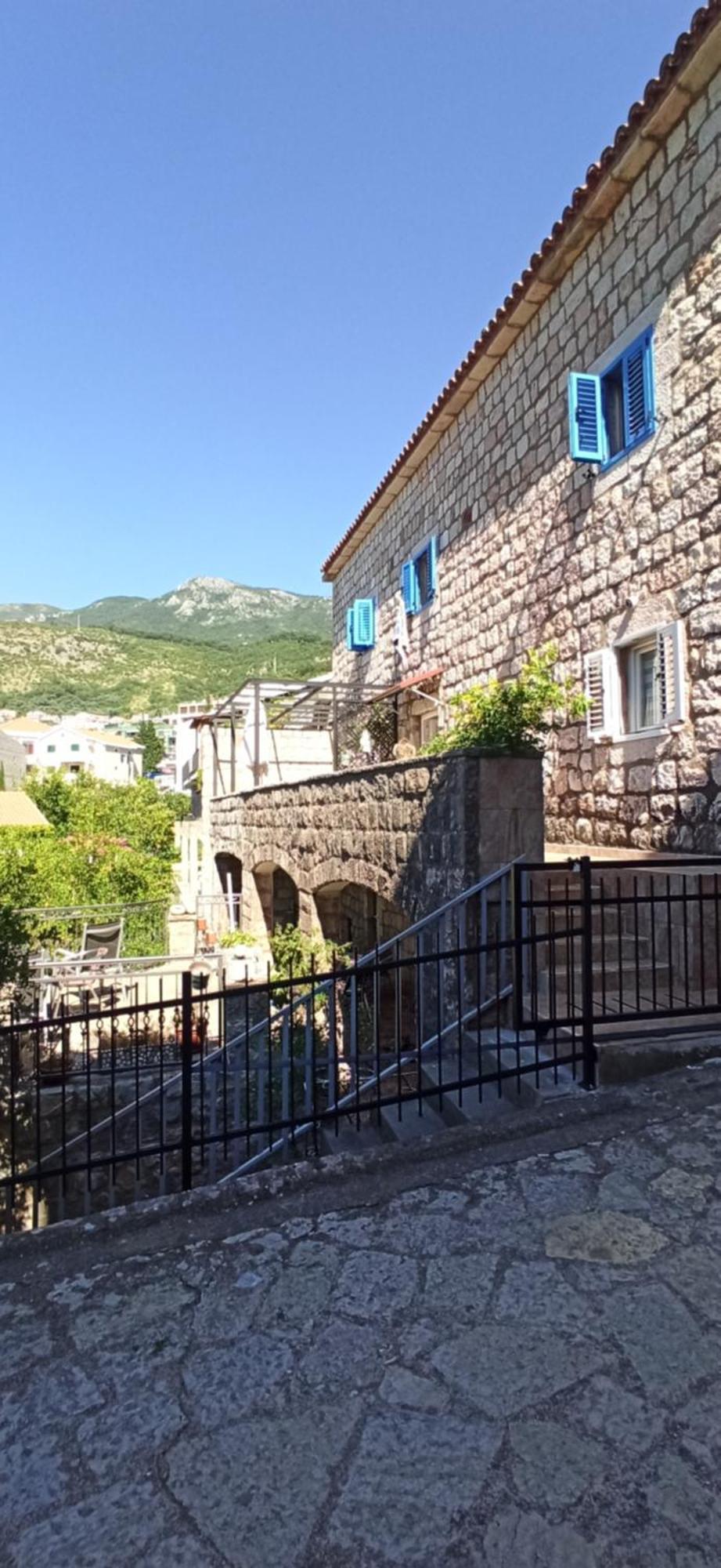 Stone Beach Apartments Pržno Buitenkant foto
